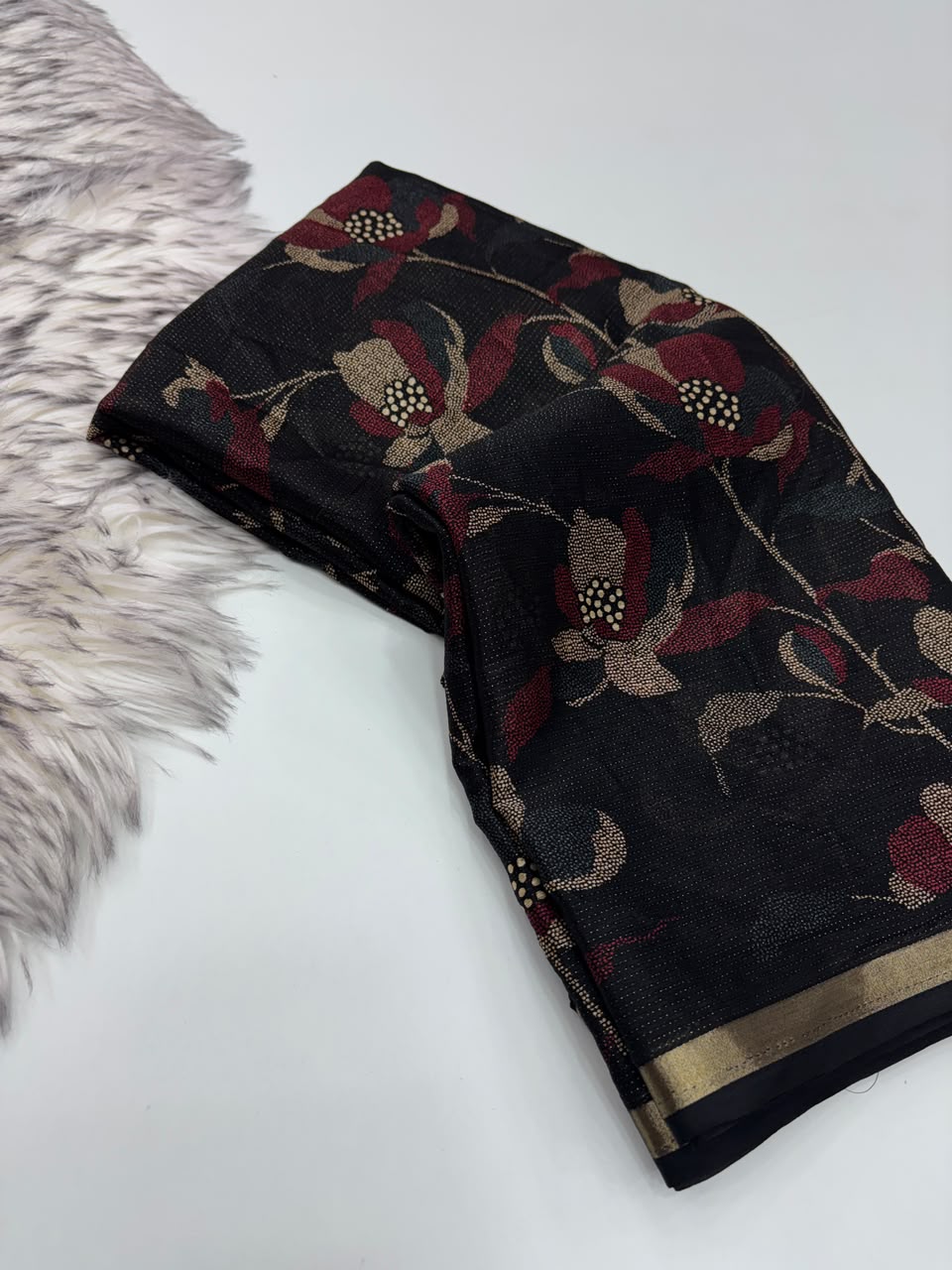 Fantabulous Function Wear Pure Soft Dola Silk Jacquard Border Print Rich Pallu Fancy Saree With Blouse Piece