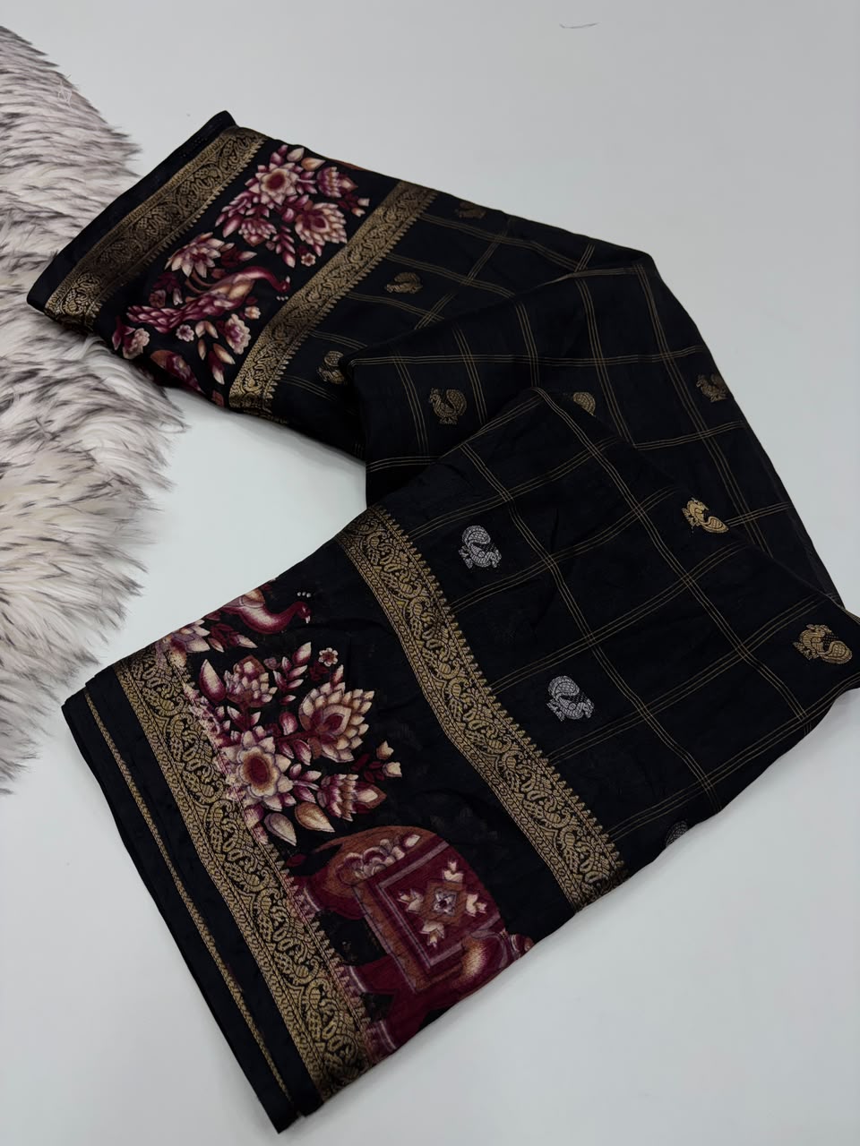 Effervescent Festive Wear Pure Soft Dola Silk Jacquard Border Rich Pallu Fancy Saree With Blouse Piece