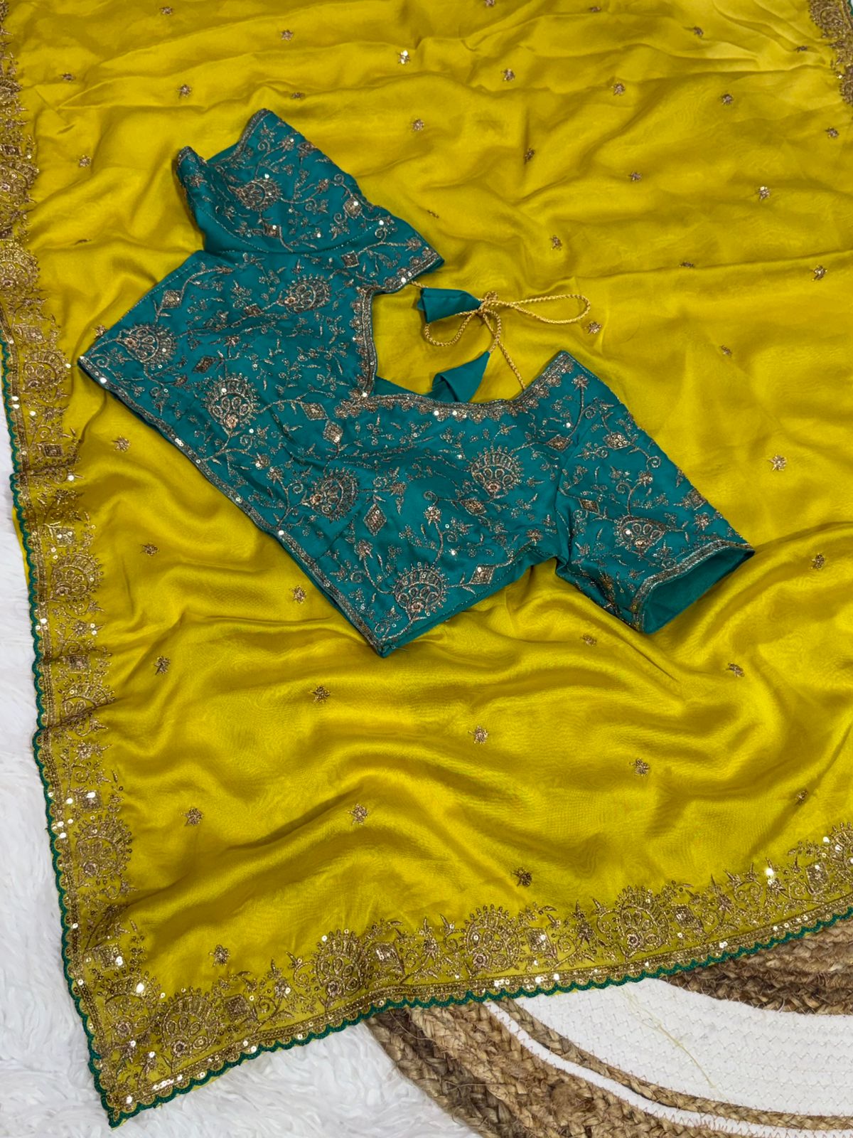 Divine Function Wear Soft Rangoli Silk Heavy Embroidery Work Designer Saree With Contrast Blouse Piece