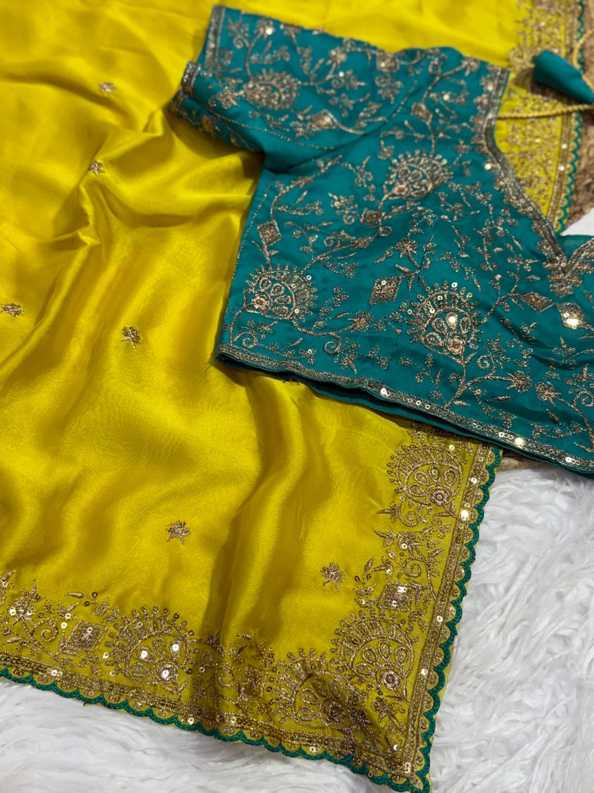 Divine Function Wear Soft Rangoli Silk Heavy Embroidery Work Designer Saree With Contrast Blouse Piece