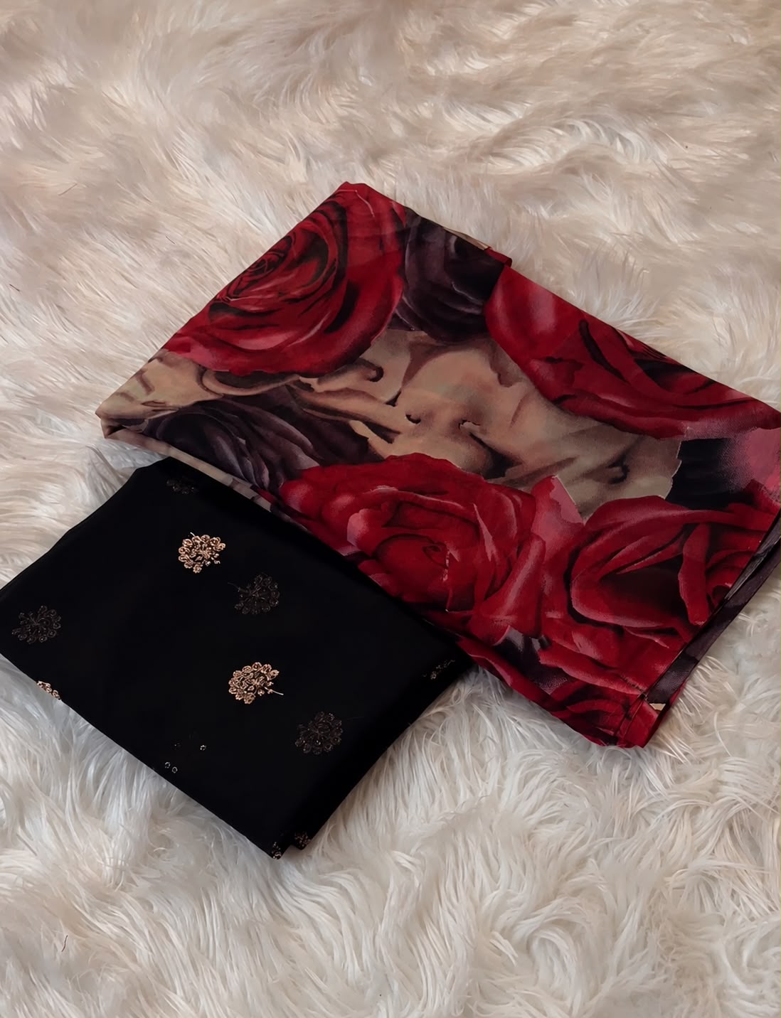 Quintessential Function Wear Pure Soft Chiffon Floral Print Design Saree With Embroidery Work Blouse Piece