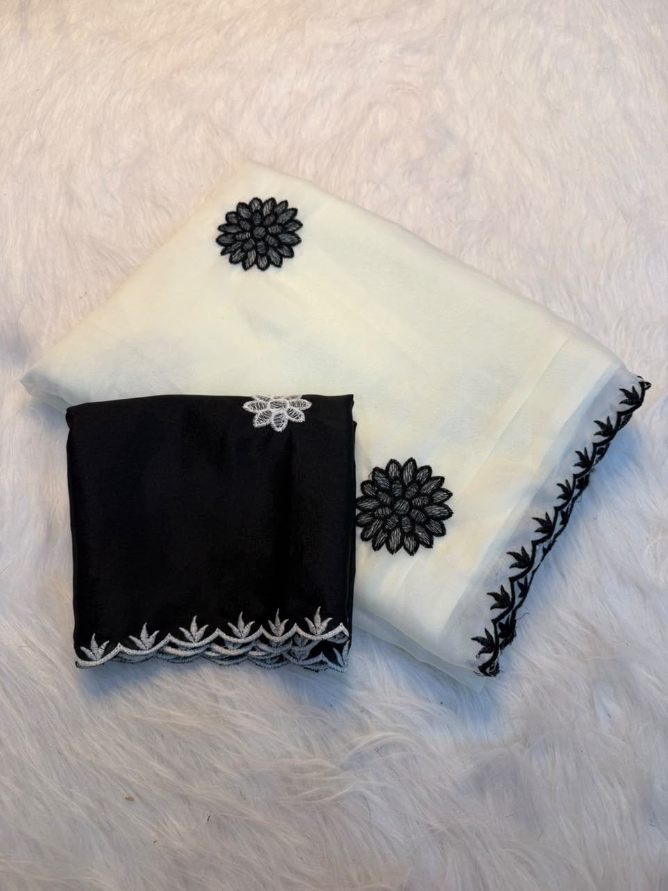 Marvellous Party Wear Pure Soft Rangoli Silk Embroidery Thread Work Designer Saree With Blissful Blouse