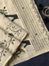 Load image into Gallery viewer, Adorable Function Wear Kalamkari Print n Aari Mirror Work Rich Pallu Fancy Saree With Contrast Blouse Piece
