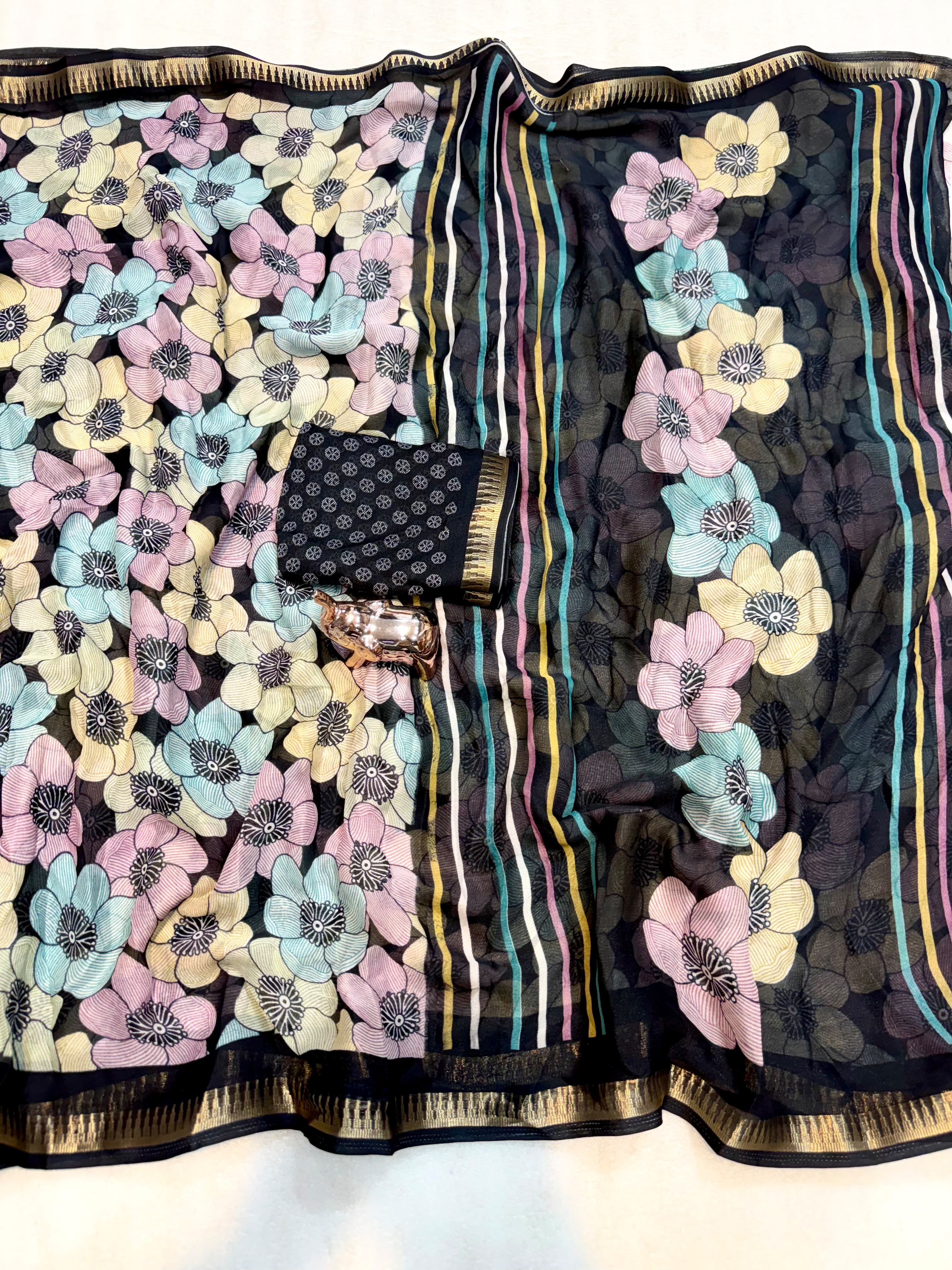 Exuberant Party Wear Soft Silk Floral Print Jacquard Border Rich Pallu Fancy Saree With Contrast Blouse Piece