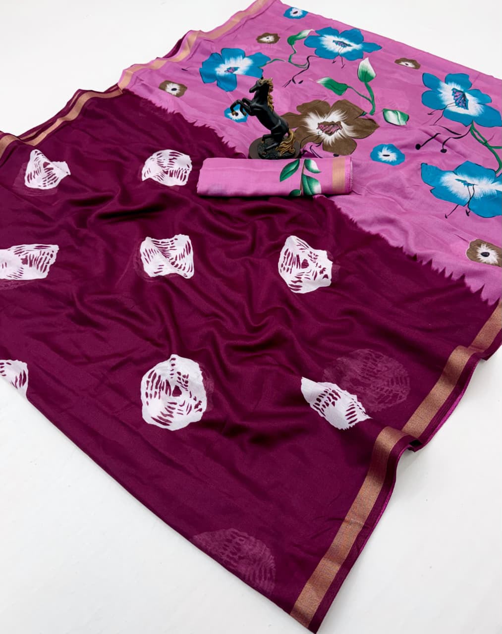 Entrancing Function Wear Soft Silk Floral Print Jacquard Border Rich Pallu Fancy SareeWith Contrast Blouse Piece