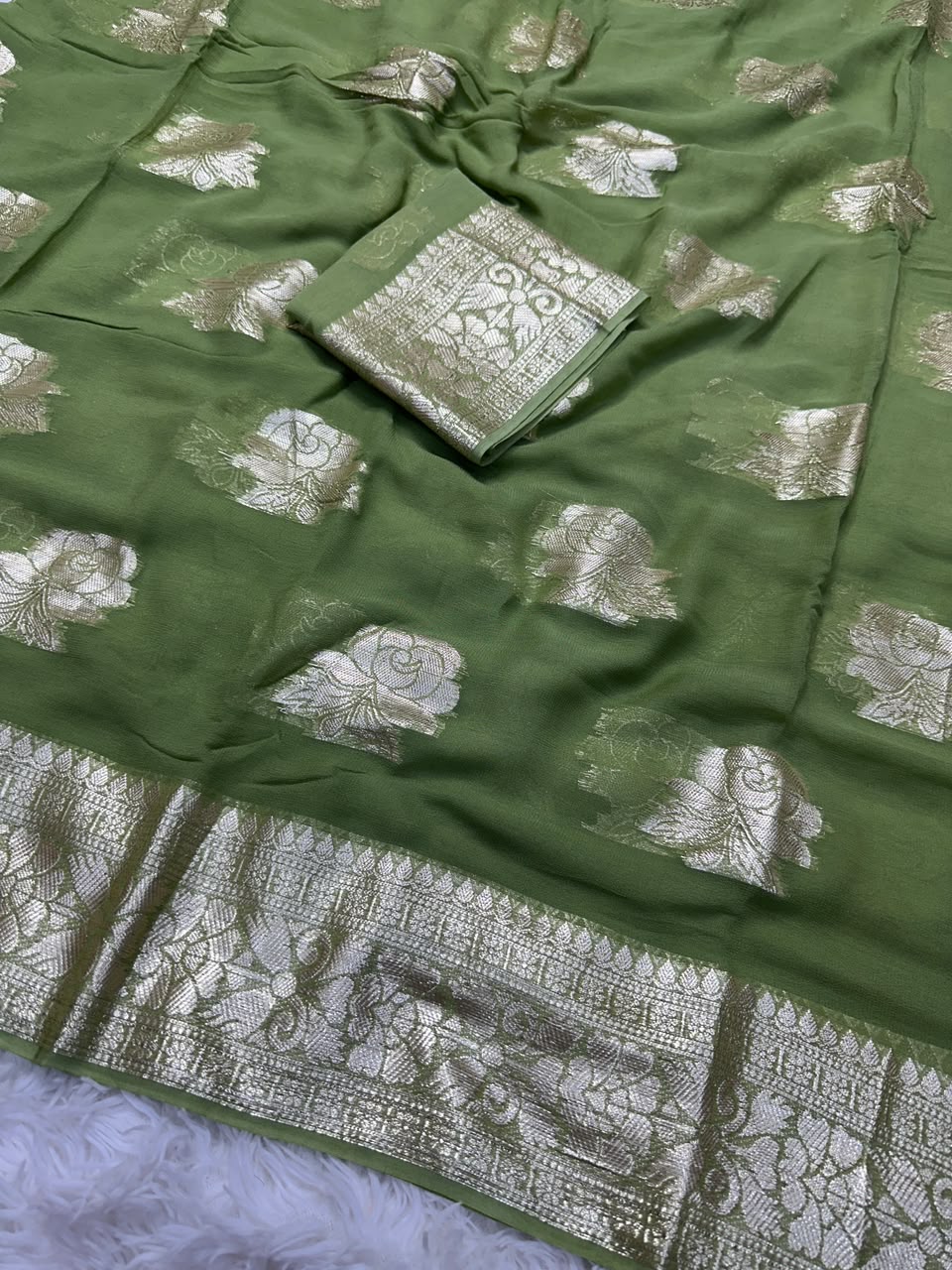 Gorgeous Function Wear Viscose Georgette Jacquard Zari Work Saree With Blouse Piece