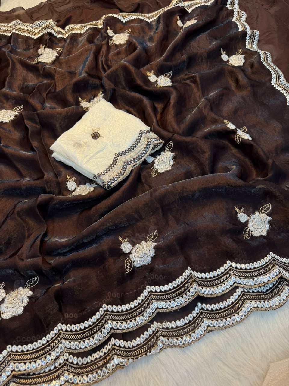 Incomparable Party Wear Pure Silk Embroidery n Thread Work Designer Saree With Contrast Blouse Piece