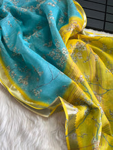 Load image into Gallery viewer, Traditional Function Wear Linen Cotton Print n Zari Border Fancy Saree With Blouse Piece
