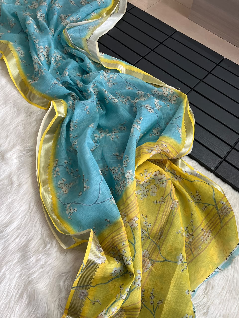 Traditional Function Wear Linen Cotton Print n Zari Border Fancy Saree With Blouse Piece