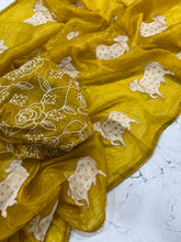 Load image into Gallery viewer, Delightful Festive Wear Silk Embroidery Work Fancy Designer Saree With Blouse Piece
