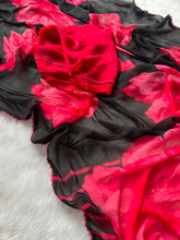 Load image into Gallery viewer, Stunning Festive Wear Soft Georgette Floral Print Designer Saree With Blouse Piece
