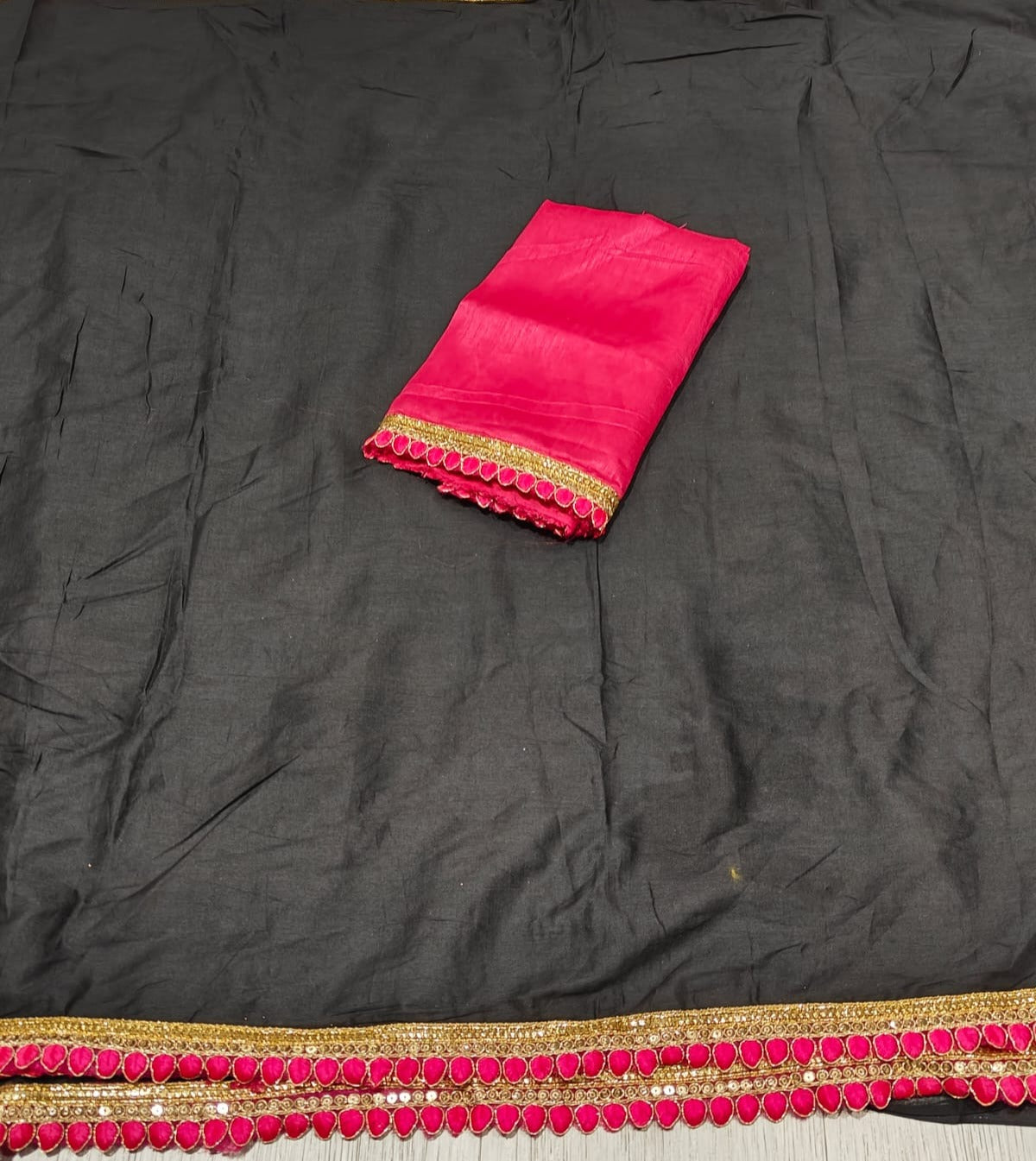 New Party Wear Cotton Lace Wrok Fancy Saree With Blouse Piece