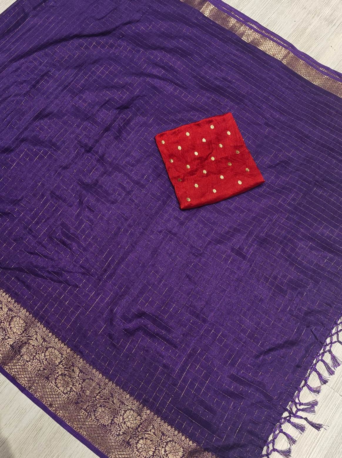 New Function Wear Pure Dola Silk Chex Design Saree With Blouse Piece