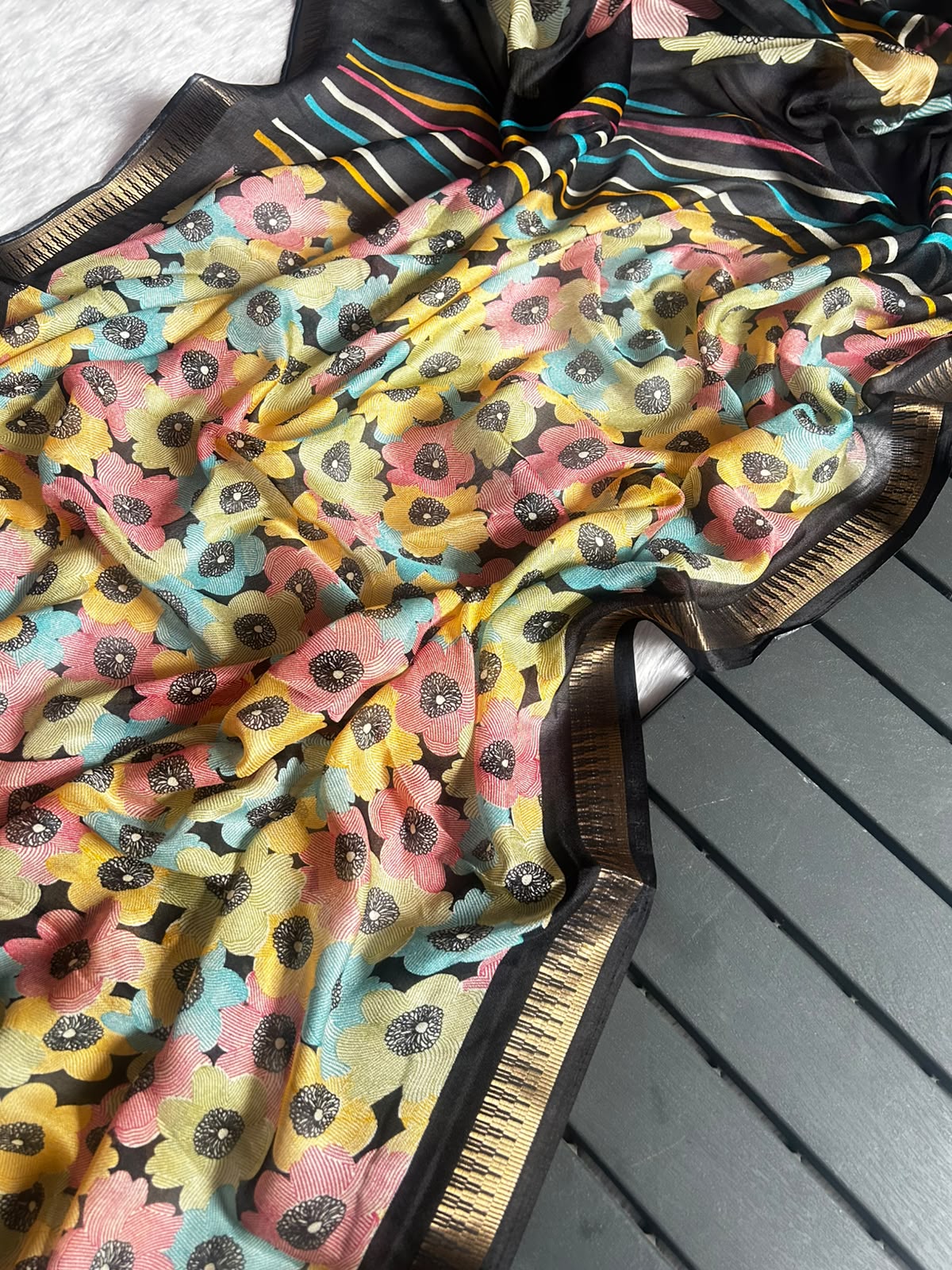 Exuberant Party Wear Soft Silk Floral Print Jacquard Border Rich Pallu Fancy Saree With Contrast Blouse Piece