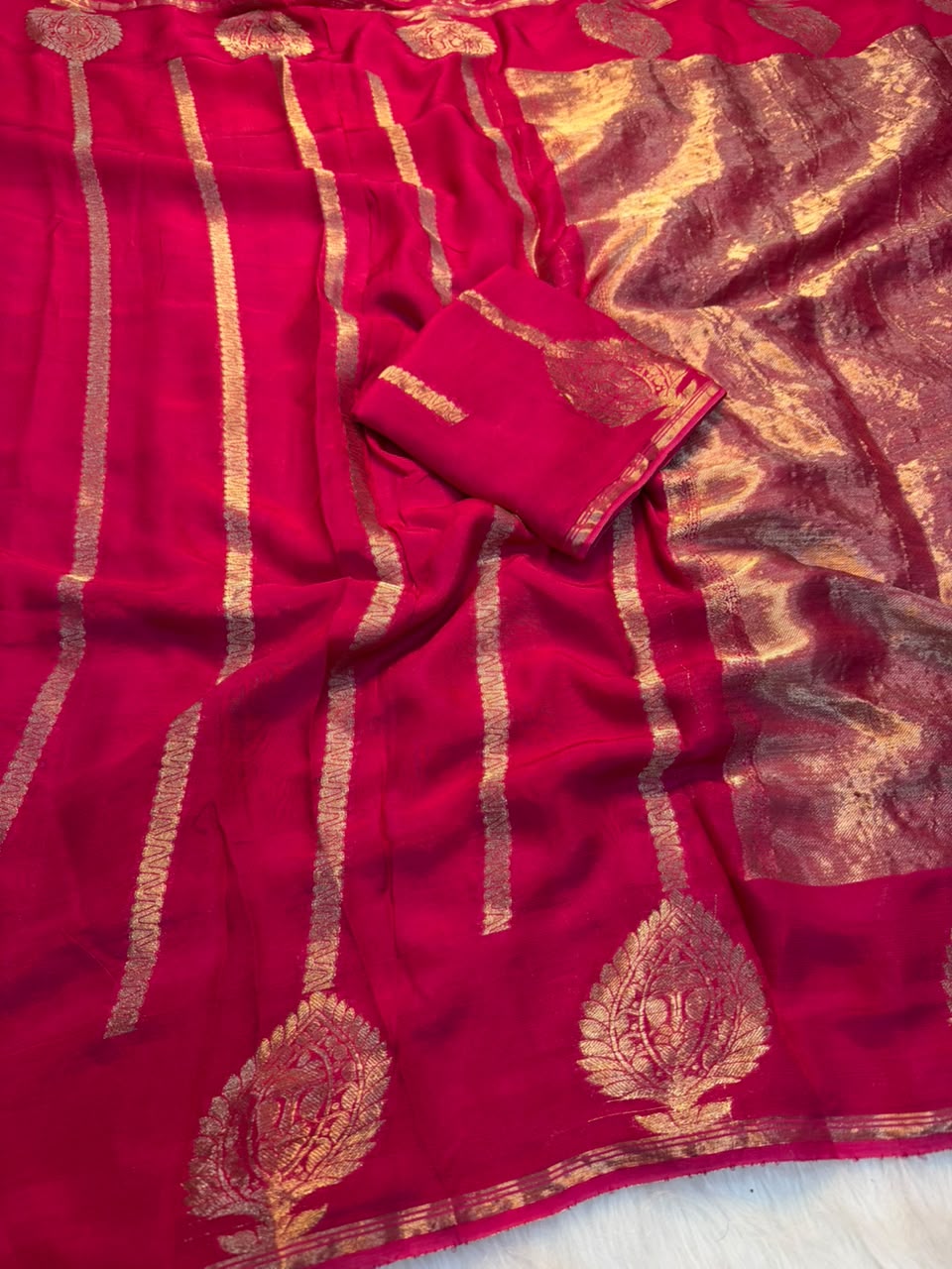 Adorning Wedding Wear Pure Viscose Dola Silk Jacquard Zari Weaving Work Fancy Designer Saree For Ocassion