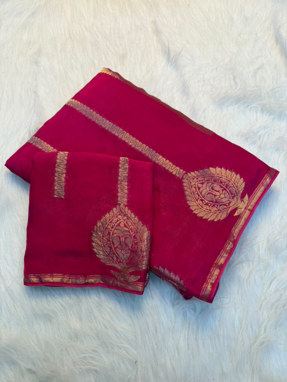 Adorning Wedding Wear Pure Viscose Dola Silk Jacquard Zari Weaving Work Fancy Designer Saree For Ocassion