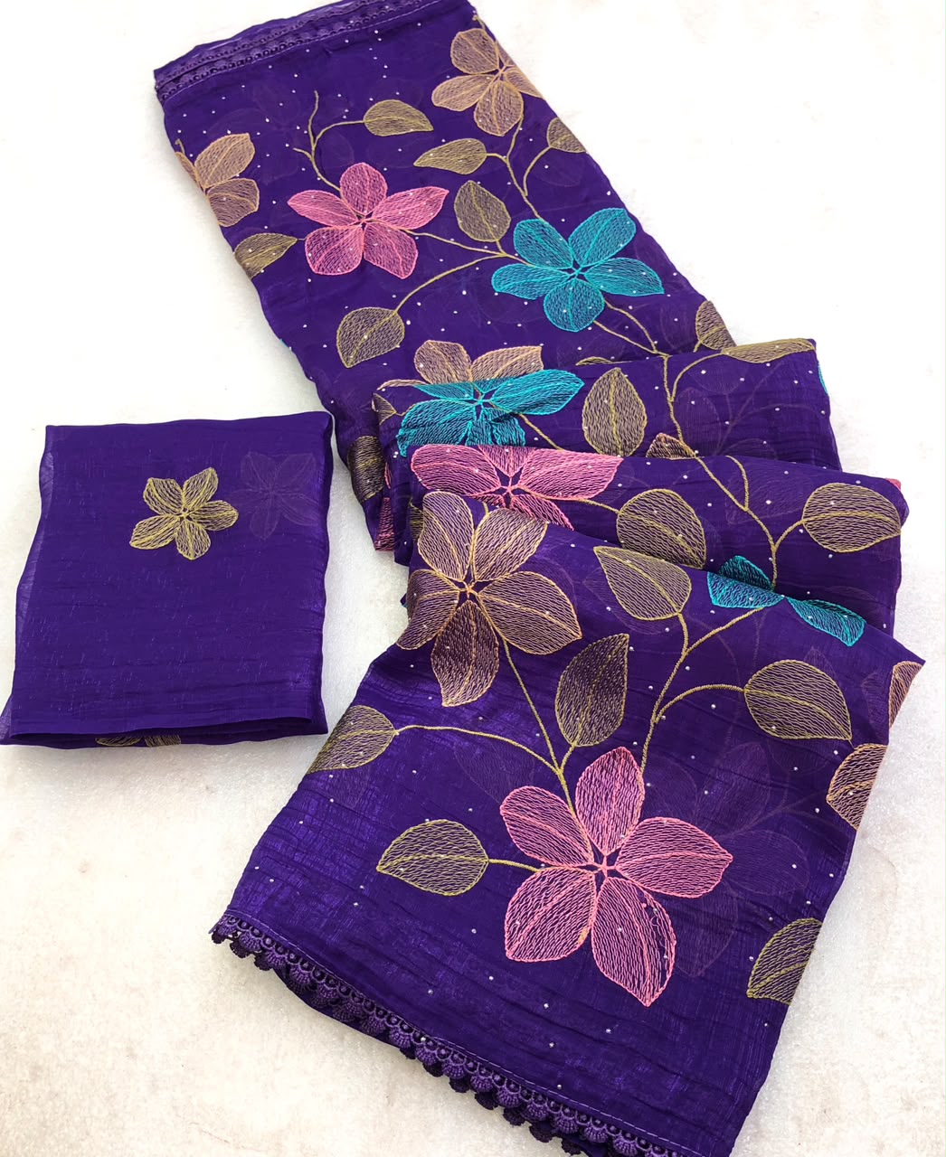 Confounding Festive Wear Crunchy Crush Embroidery Thread Work Lace Border Siroski Designer Saree With Blouse Piece