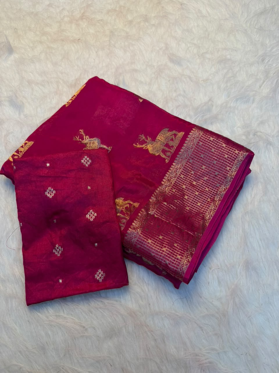 Traditional Function Wear Soft Viscose Crape Silk Jacquard Border Rich Pallu Fancy Saree With Blouse Piece