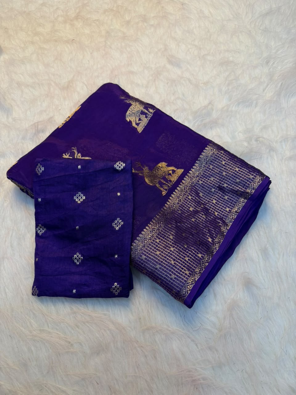 Traditional Function Wear Soft Viscose Crape Silk Jacquard Border Rich Pallu Fancy Saree With Blouse Piece