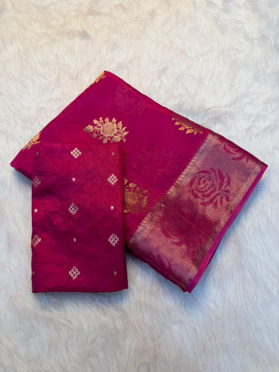 Effervescent Party Wear Soft Viscose Crape Silk Jacquard Work Rich Pallu Fancy Saree With Blouse Piece