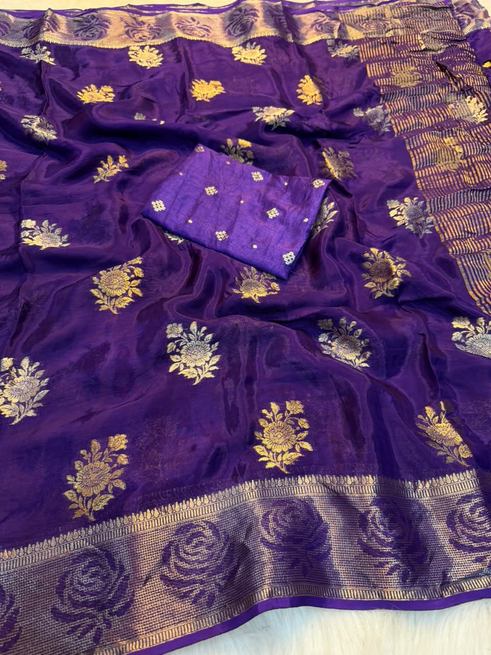 Effervescent Party Wear Soft Viscose Crape Silk Jacquard Work Rich Pallu Fancy Saree With Blouse Piece