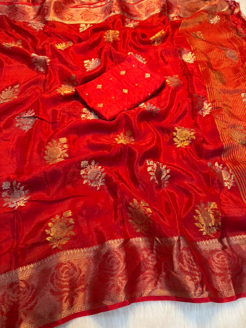 Effervescent Party Wear Soft Viscose Crape Silk Jacquard Work Rich Pallu Fancy Saree With Blouse Piece