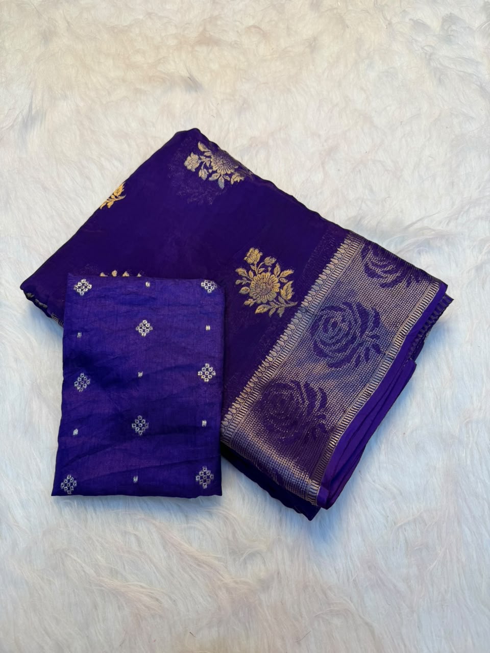 Effervescent Party Wear Soft Viscose Crape Silk Jacquard Work Rich Pallu Fancy Saree With Blouse Piece