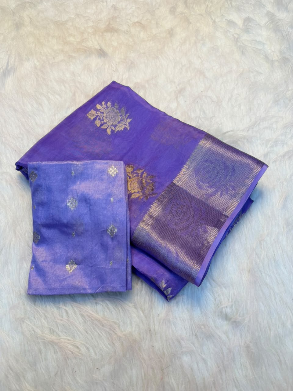 Effervescent Party Wear Soft Viscose Crape Silk Jacquard Work Rich Pallu Fancy Saree With Blouse Piece