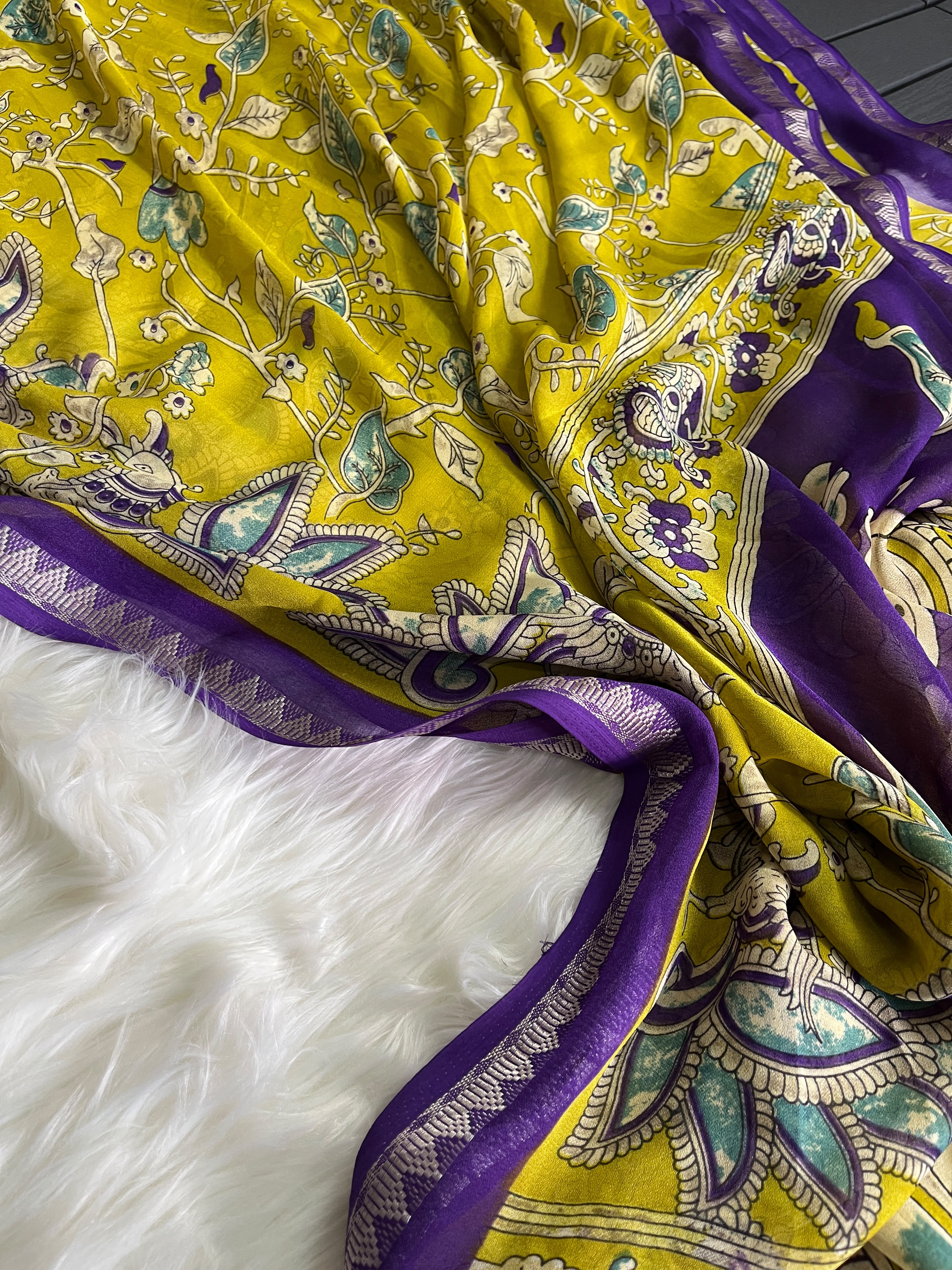 Alverina Festive Wear Pure Soft Georgette Jacquard Border Rich Pallu Print Design Saree With Blouse Piece