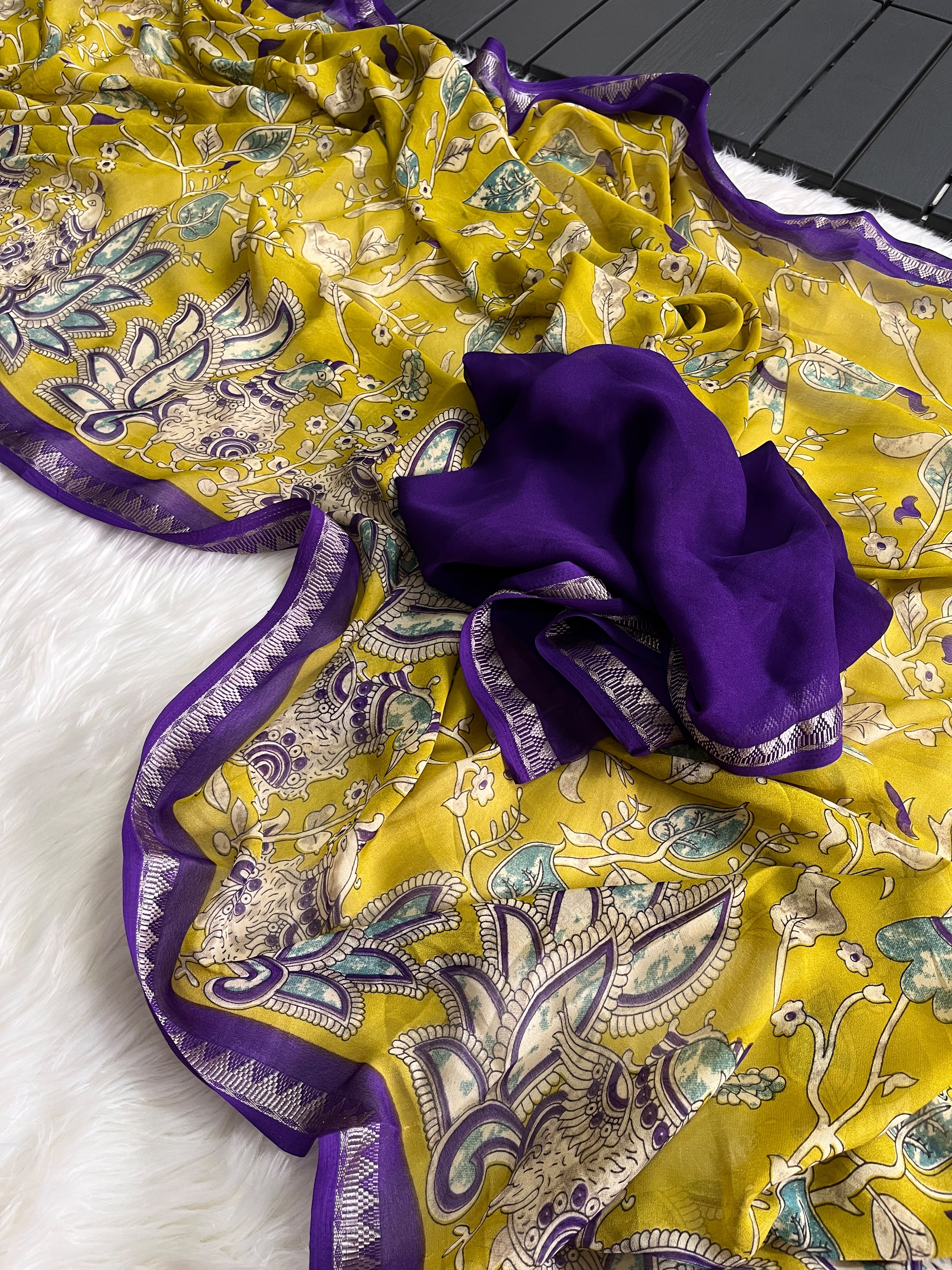 Alverina Festive Wear Pure Soft Georgette Jacquard Border Rich Pallu Print Design Saree With Blouse Piece