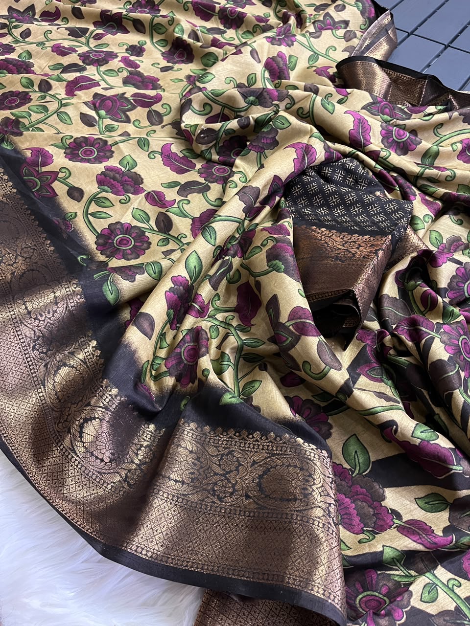 Splendiferous Festive Wear Soft Dola Silk Kalamkari Print Jacquard Zari Border Saree With Blissfull Blouse Piece