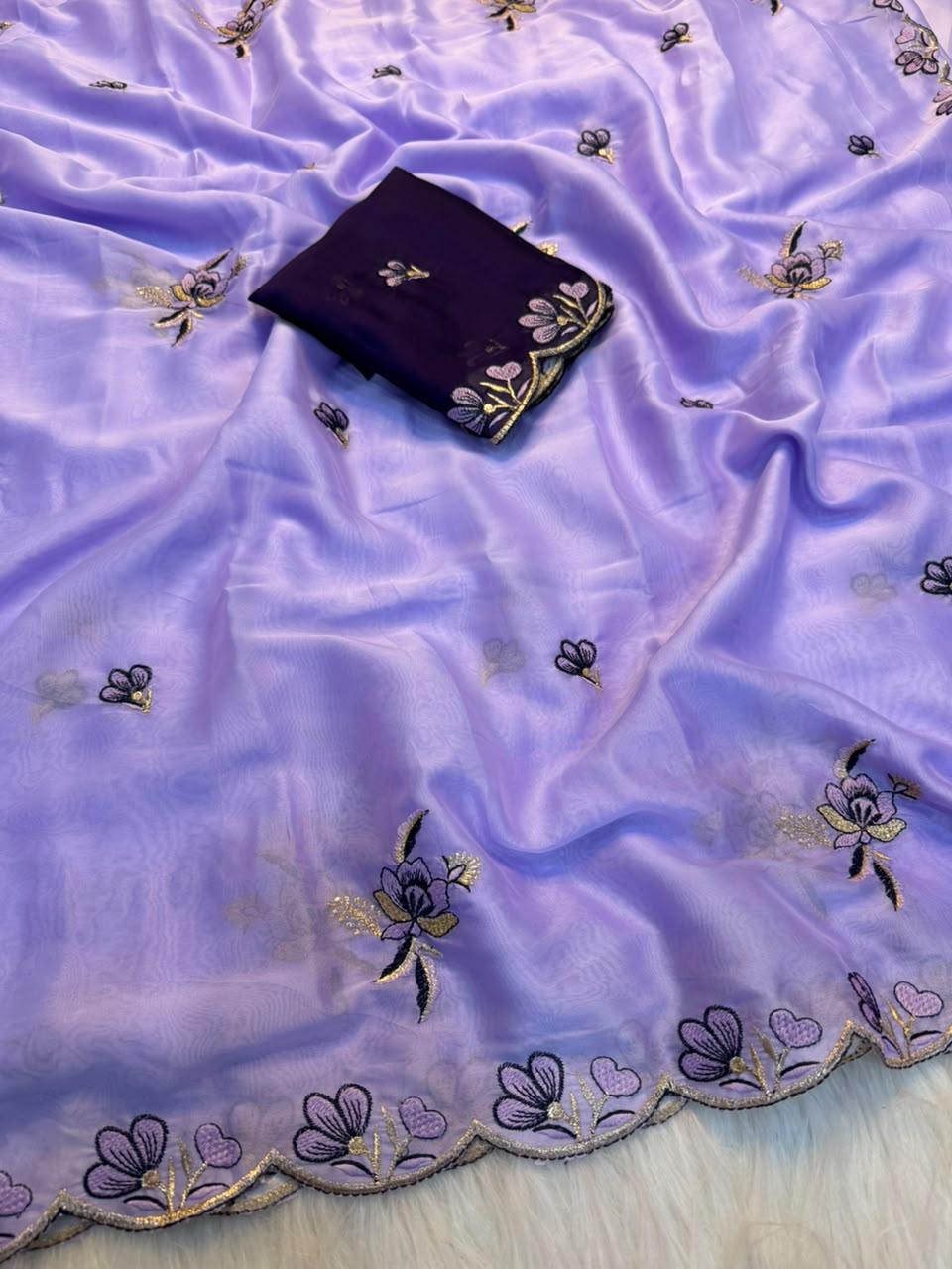 Whimsical Function Wear Soft Rangoli Silk Embriodery n Thread Work Fancy Saree With Blissfull Blouse Piece