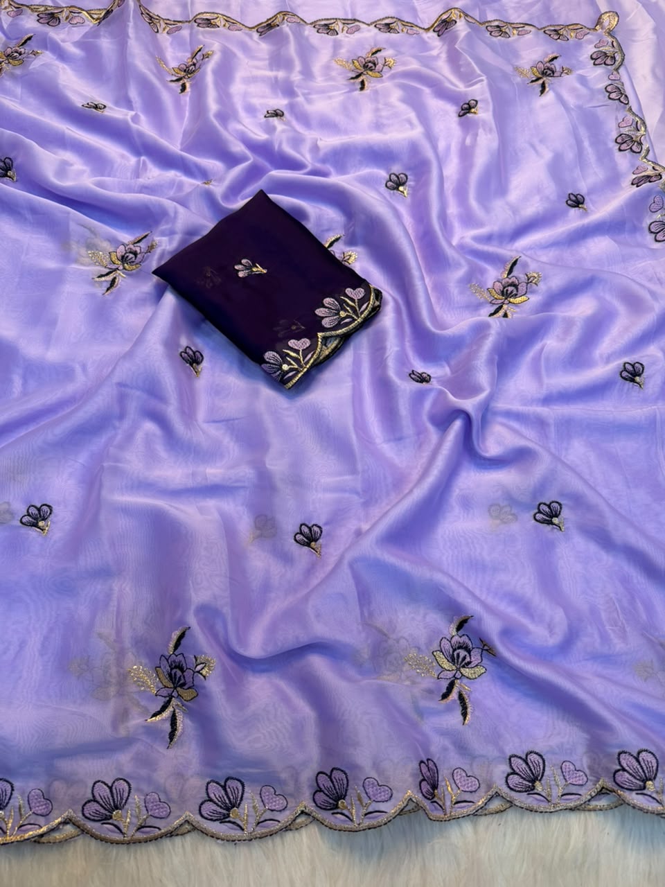 Whimsical Function Wear Soft Rangoli Silk Embriodery n Thread Work Fancy Saree With Blissfull Blouse Piece