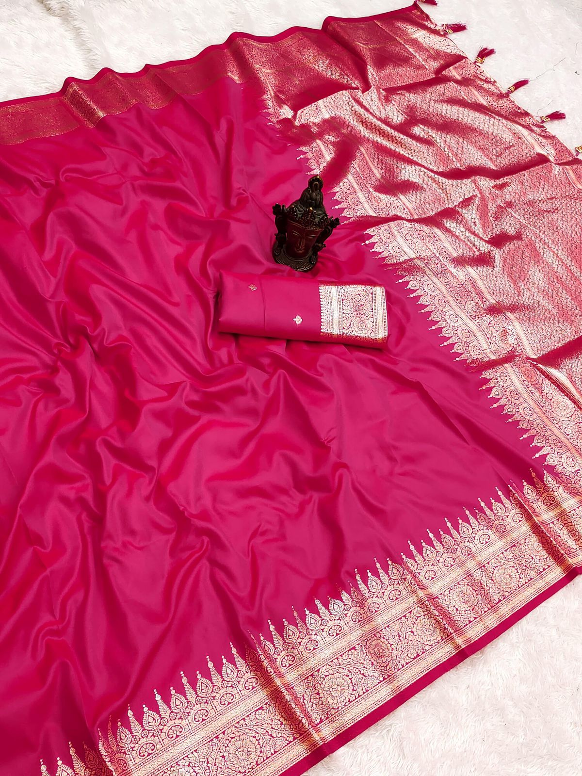 Fantabulous Festive Wear Pure Banarasi Silk Zari Weaving Border n Rich Pallu Saree With Blouse Piece