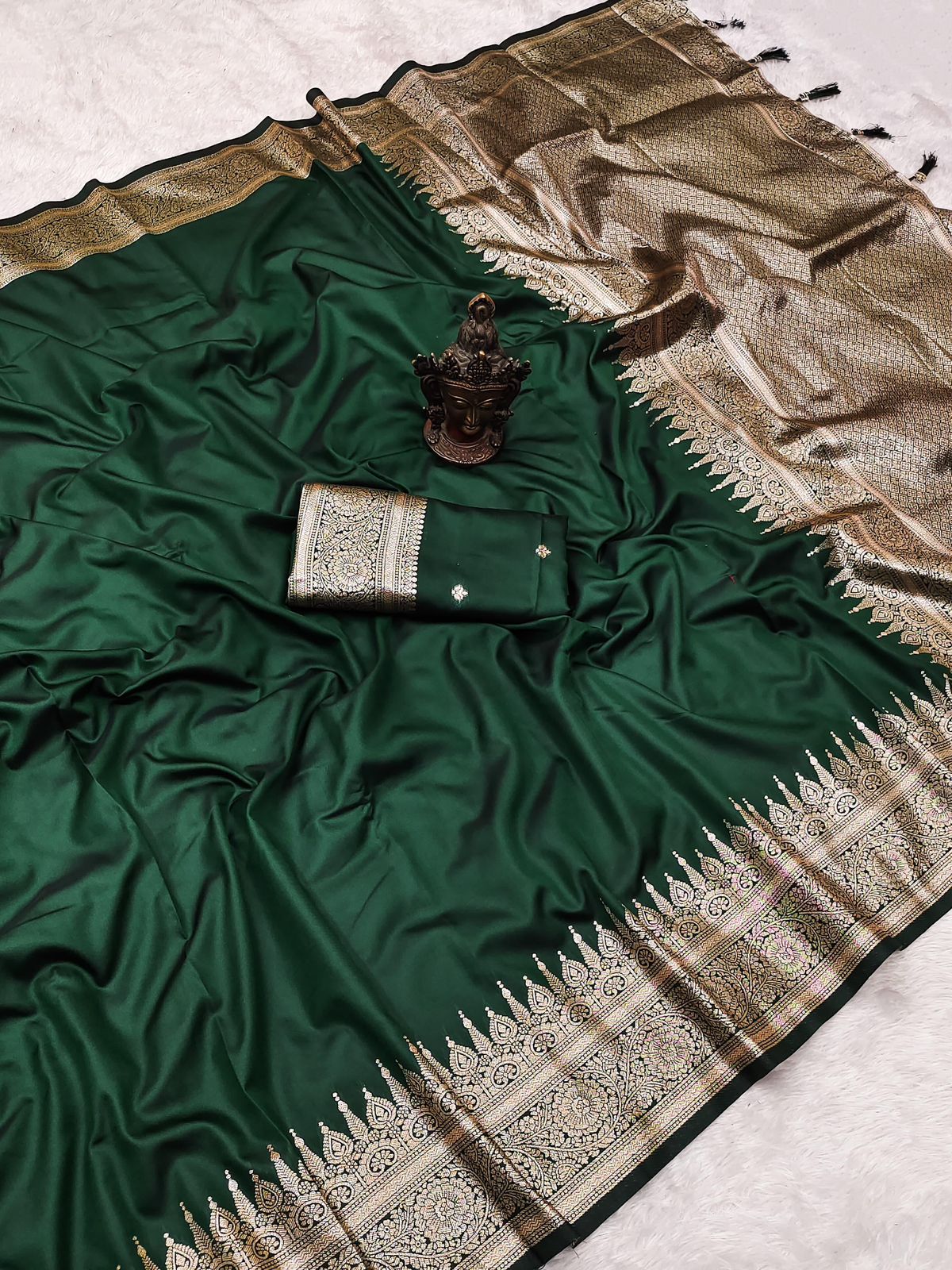Fantabulous Festive Wear Pure Banarasi Silk Zari Weaving Border n Rich Pallu Saree With Blouse Piece