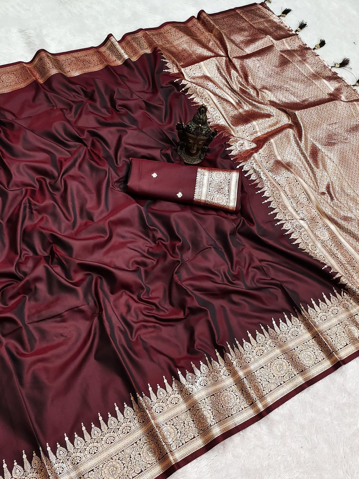 Fantabulous Festive Wear Pure Banarasi Silk Zari Weaving Border n Rich Pallu Saree With Blouse Piece