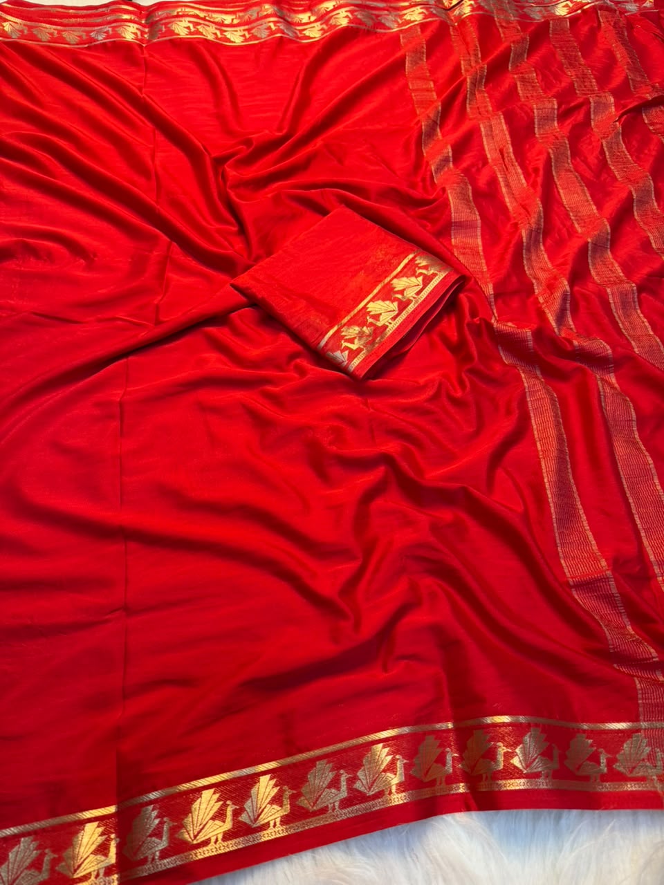 Marvellous Festive Wear Viscose Silk Jacquard Zari Work n Rich Pallu Fancy Designer Saree With Blouse Piece