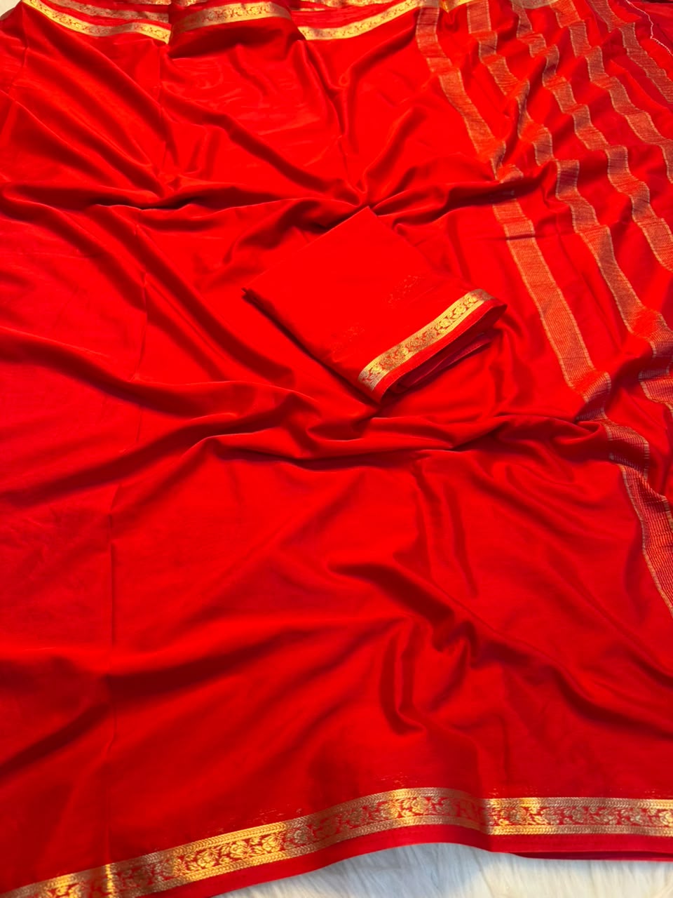 Adorning Function Wear Viscose Silk Jacquard Border n Rich Pallu Fancy Saree With Blouse Piece