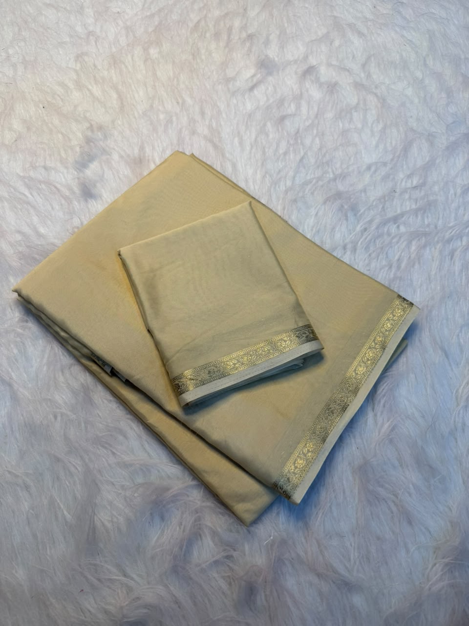 Adorning Function Wear Viscose Silk Jacquard Border n Rich Pallu Fancy Saree With Blouse Piece