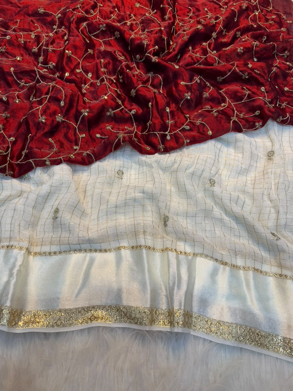 Splendorous Function Wear Pure Viscose Silk Golden Embroidered n Butti Work Fancy Saree With Contrast Blouse Piece