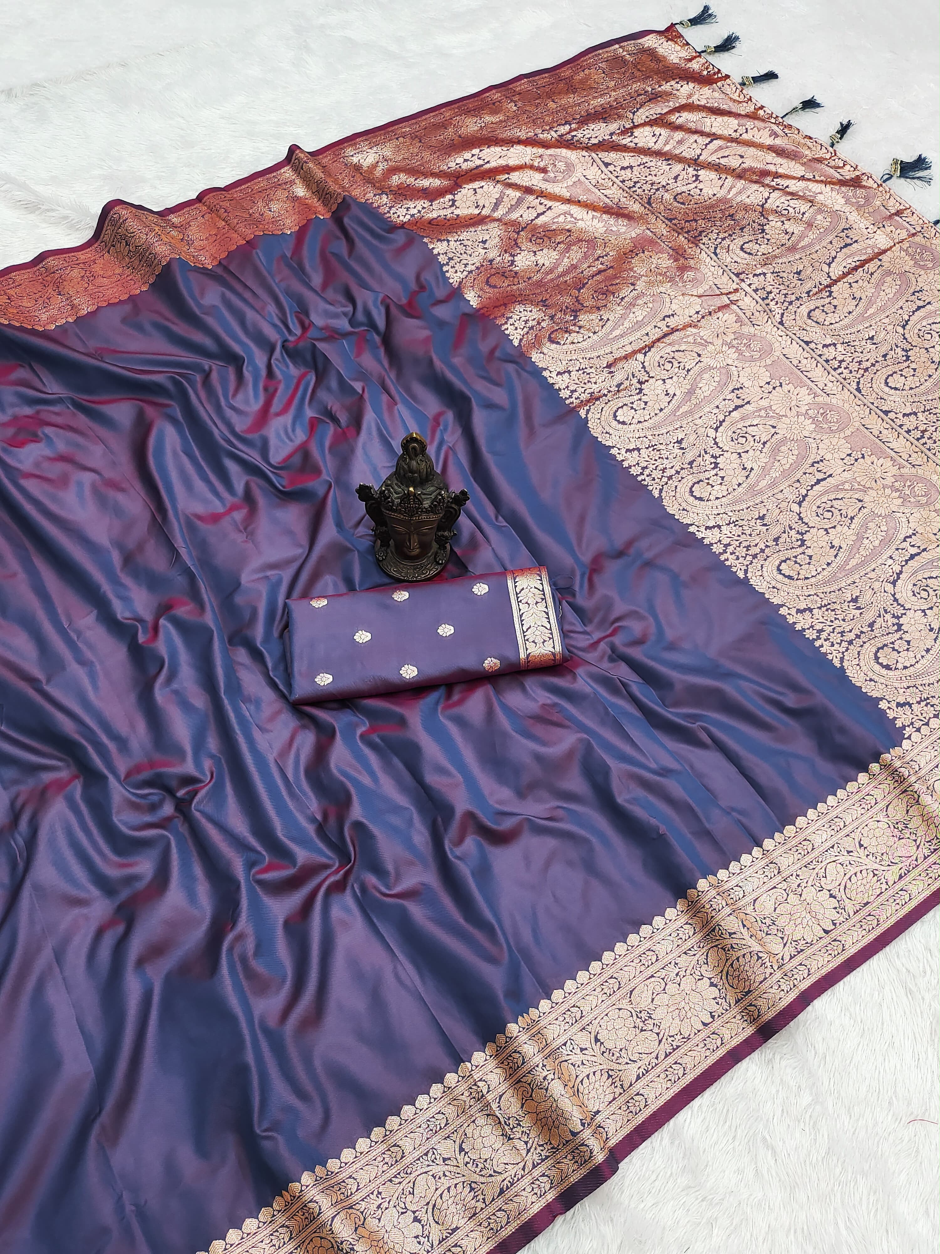 Excellent Wedding Wear Pure Banarasi Silk Zari Weaving Border n Rich Pallu Designer Saree With Blouse Piece