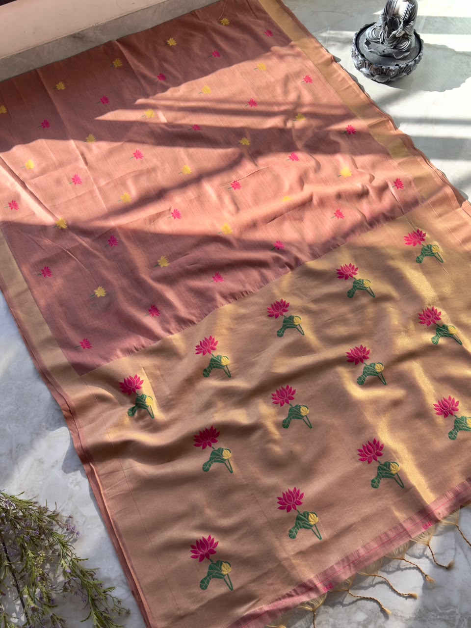 Glamorous Wedding Wear Silk Butti Work Zari Border n Tussel Designer Saree With Blouse Piece