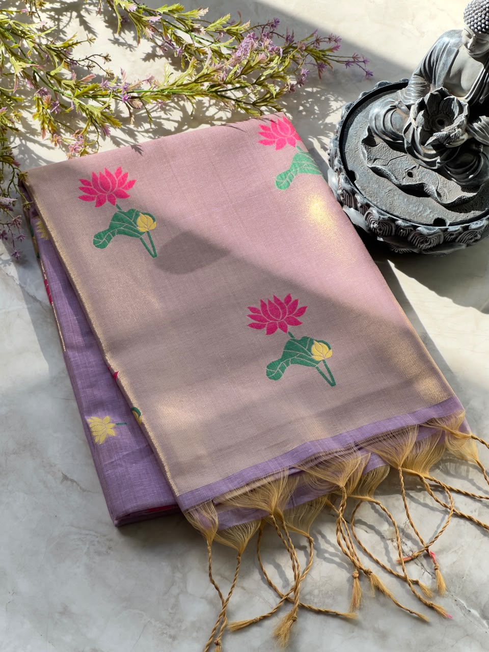 Glamorous Wedding Wear Silk Butti Work Zari Border n Tussel Designer Saree With Blouse Piece