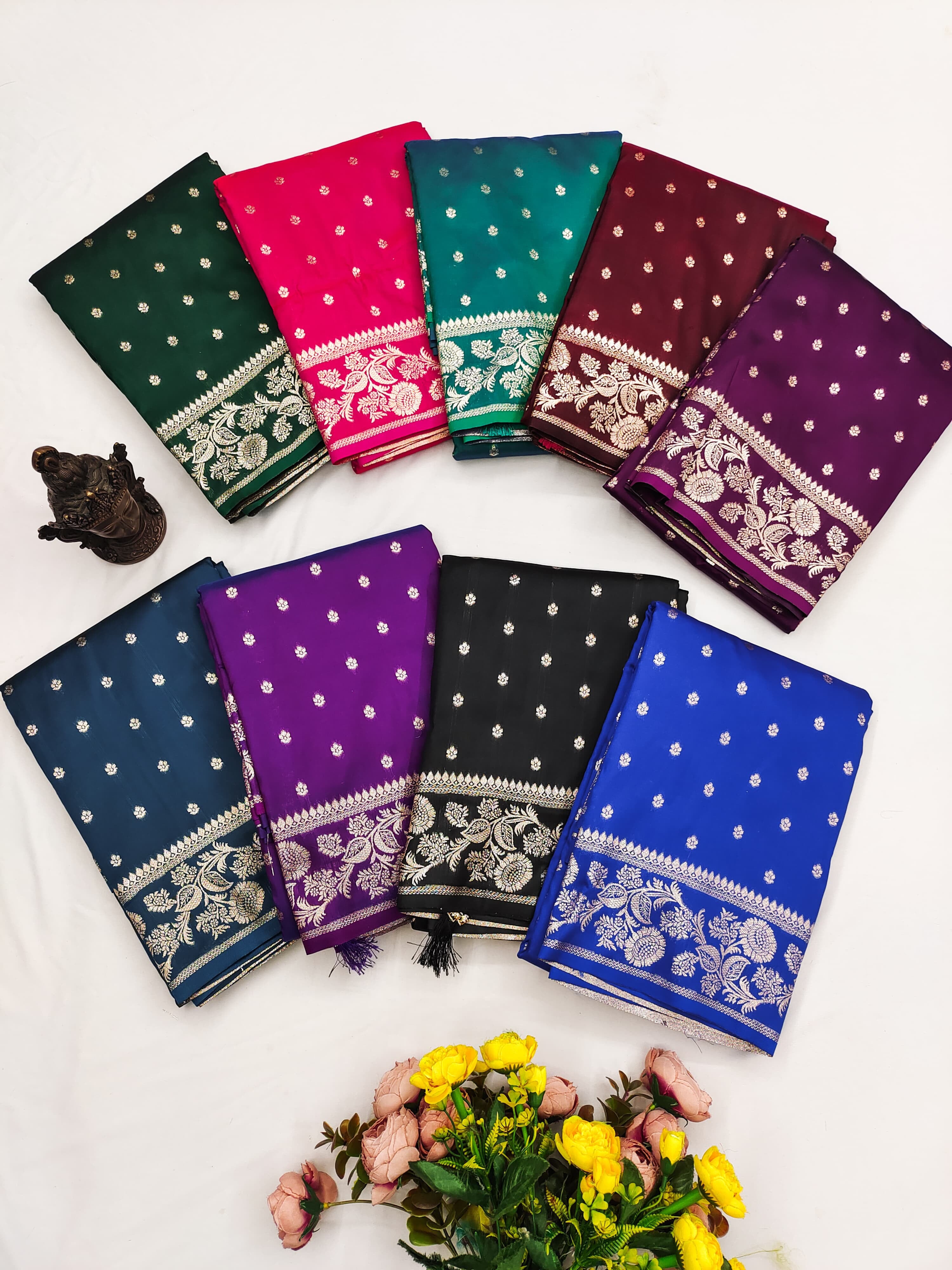 Confounding Function Wear Pure Banarasi Silk Zari Weaving Border n Rich Pallu Designer Saree