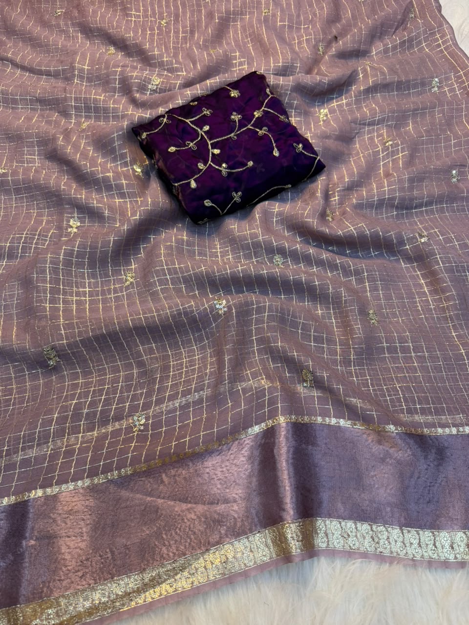 Regal Festive Wear Pure Viscose Silk Golden Embroidered n Butti Work Fancy Saree With Contrast Blouse Piece
