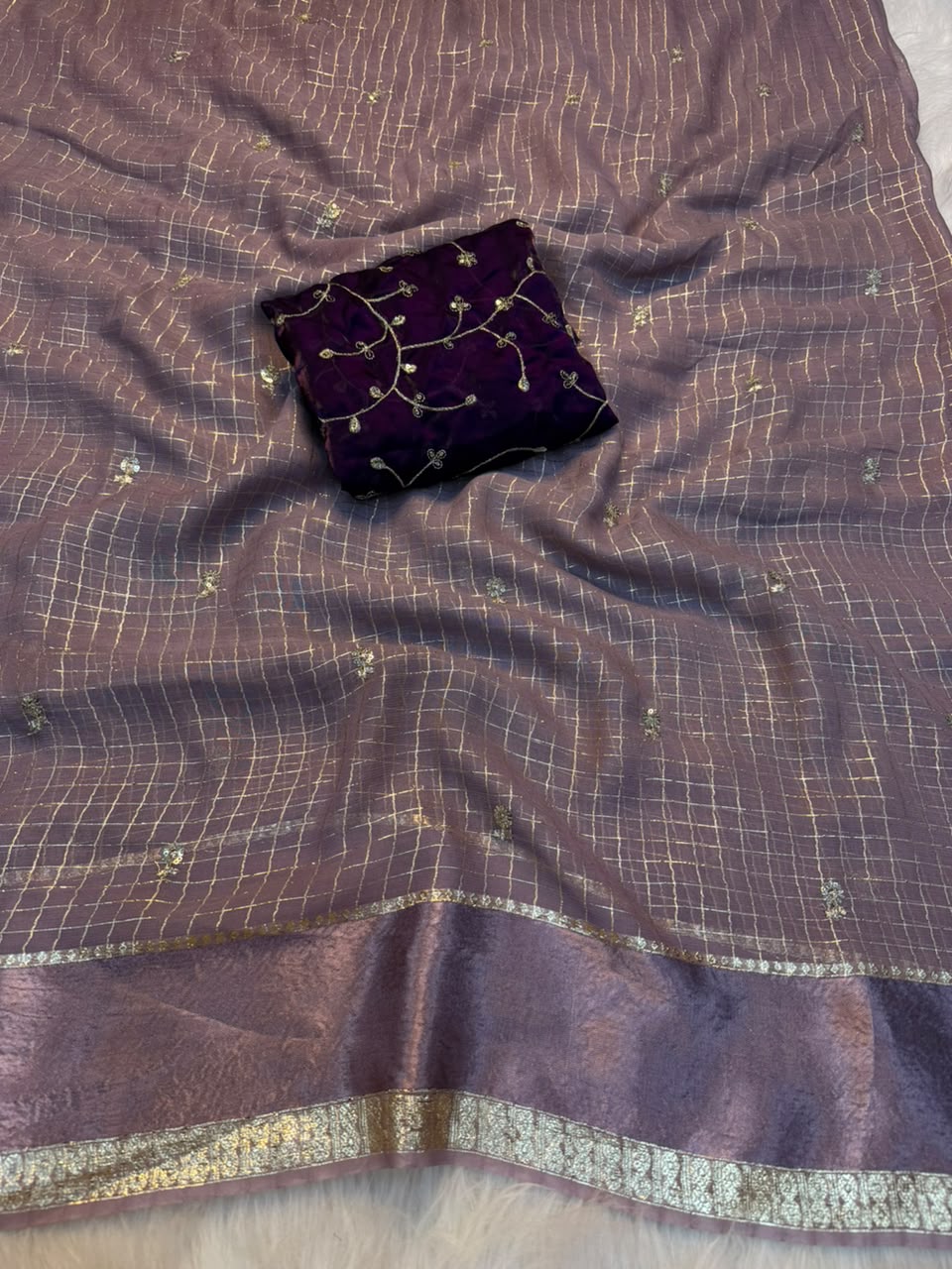 Regal Festive Wear Pure Viscose Silk Golden Embroidered n Butti Work Fancy Saree With Contrast Blouse Piece
