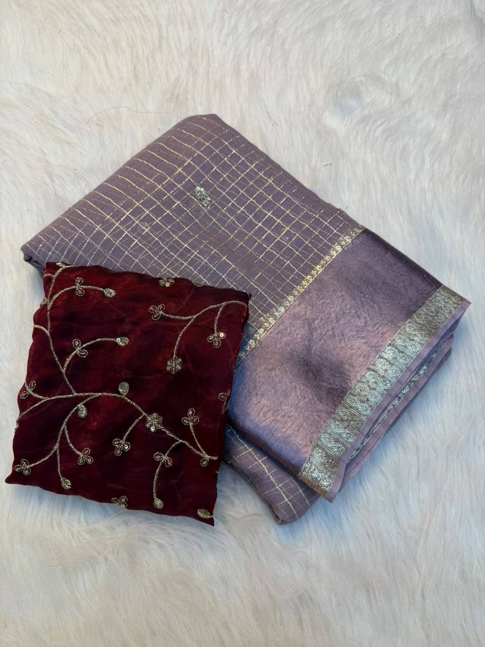 Regal Festive Wear Pure Viscose Silk Golden Embroidered n Butti Work Fancy Saree With Contrast Blouse Piece