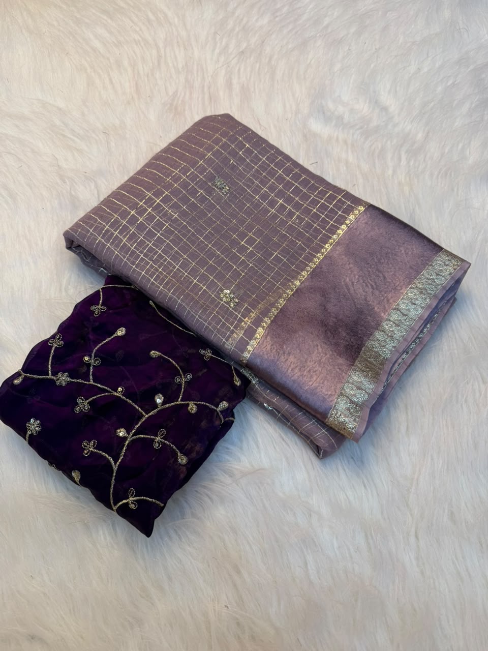 Regal Festive Wear Pure Viscose Silk Golden Embroidered n Butti Work Fancy Saree With Contrast Blouse Piece