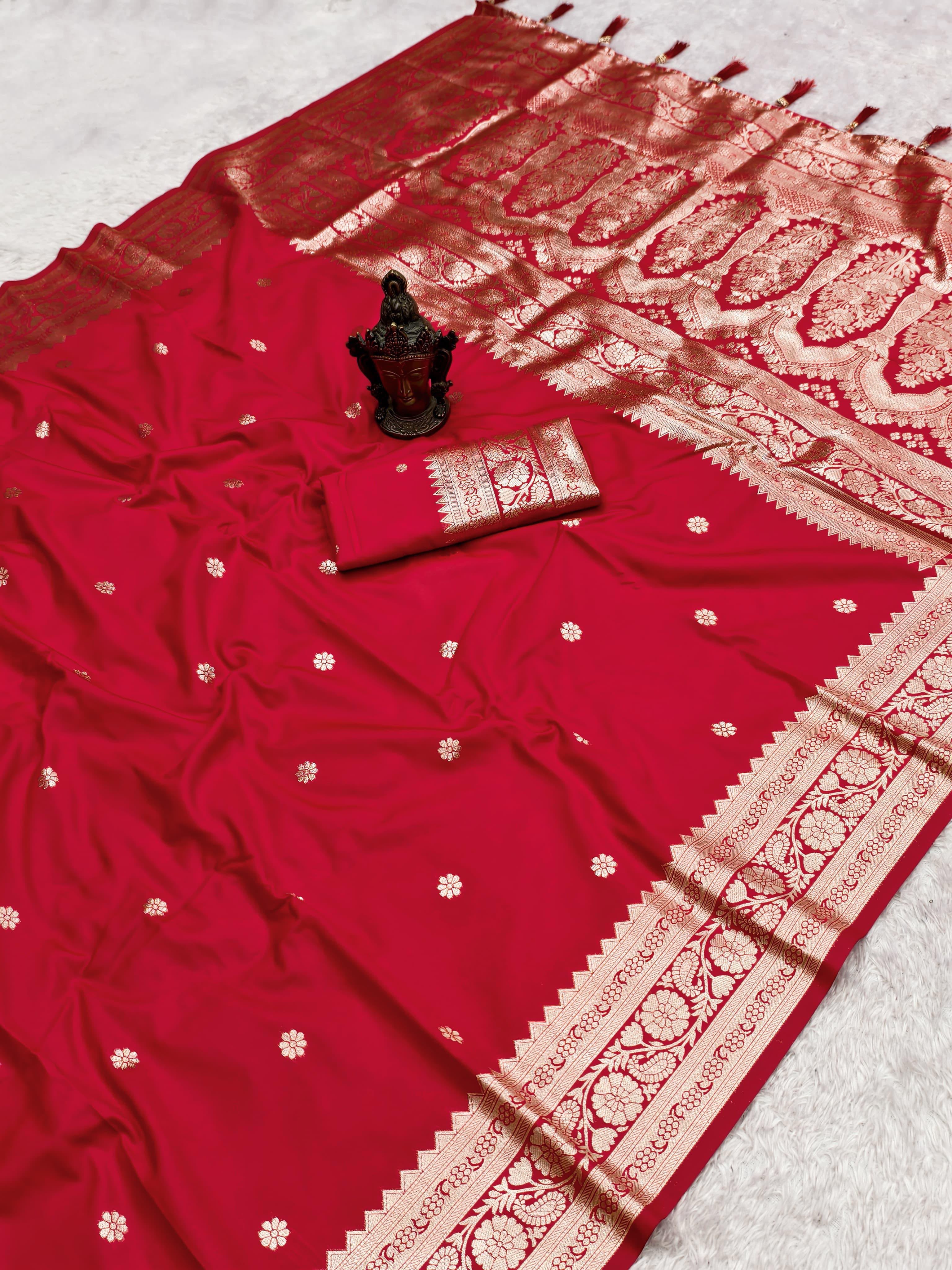 Effervescent Party Wear Pure Banarasi Silk Zari Weaving Border n Rich Pallu Fancy Saree With Blouse Piece