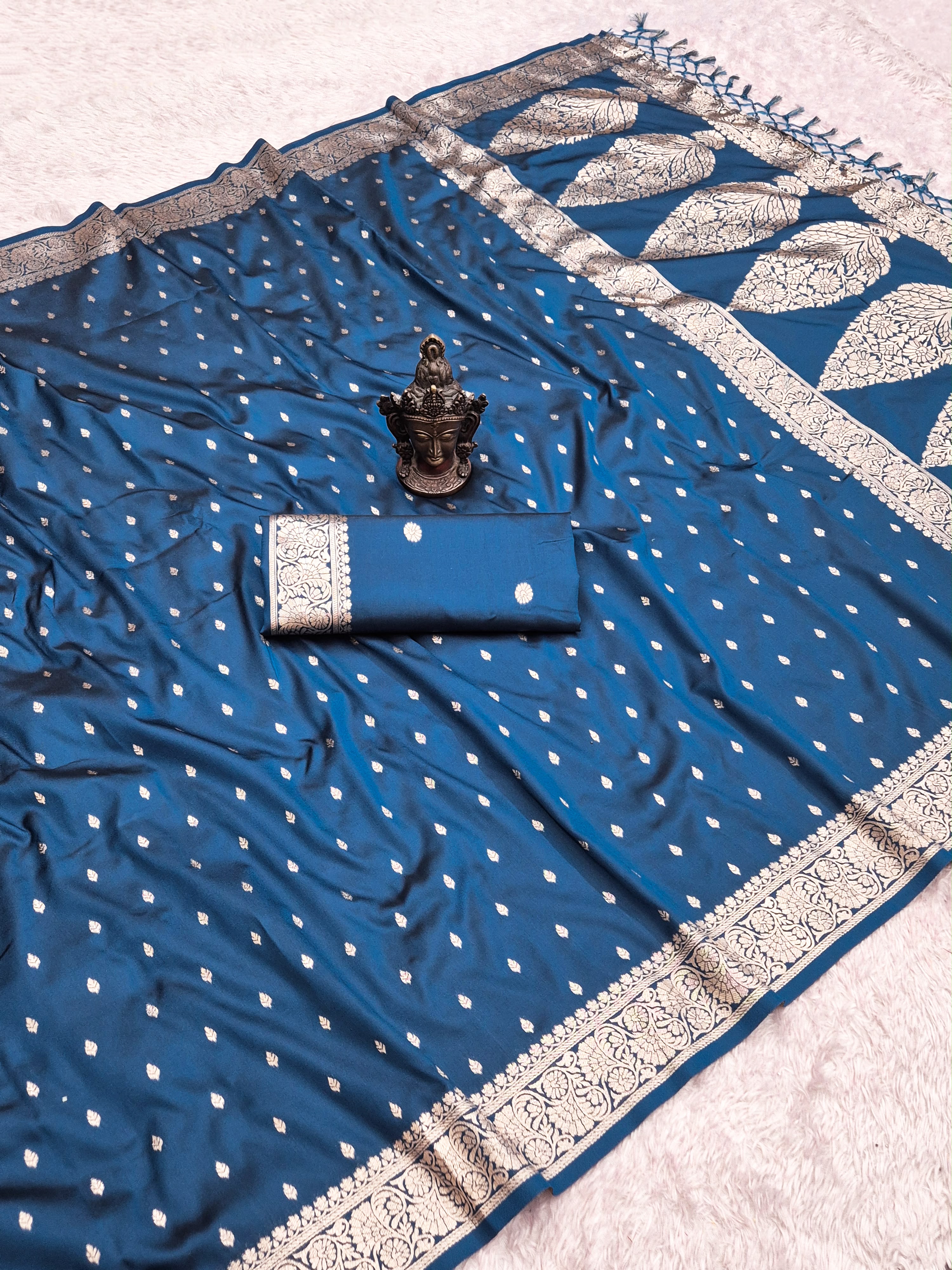 Adorable Function Wear Pure Banarasi Silk Zari Weaving Border n Rich Pallu Designer Saree With Blouse Piece